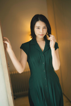 日本人一边吃奶一边做爱